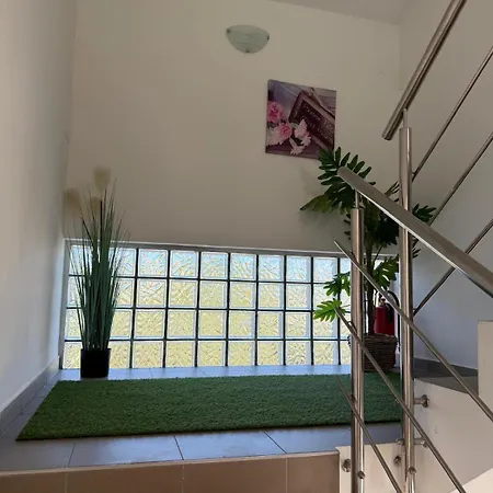 Casa de hóspedes Muring Apartments 4*