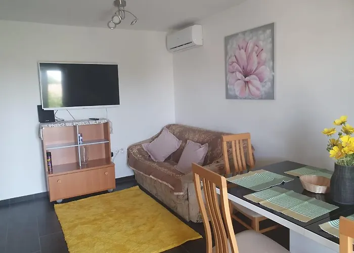 Muring بيت ضيافة Tribalj