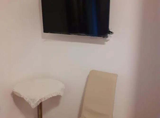 بيت ضيافة Muring Tribalj